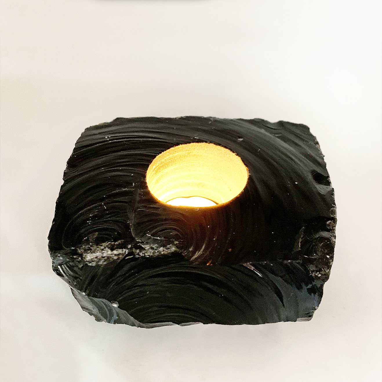 Βάση ρεσώ Οψιδιανός – Ο λίθος της αλήθειας