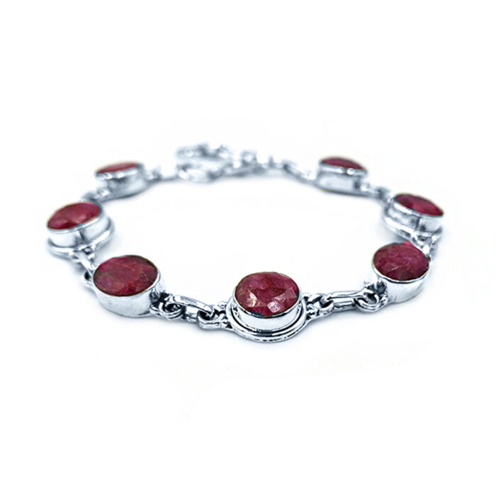 Χειροποίητο ασημένιο βραχιόλι Ρουμπίνι (οβάλ - στρογγυλο ταγέ) – Ο πολύτιμος λίθος του πάθους και της αγάπης