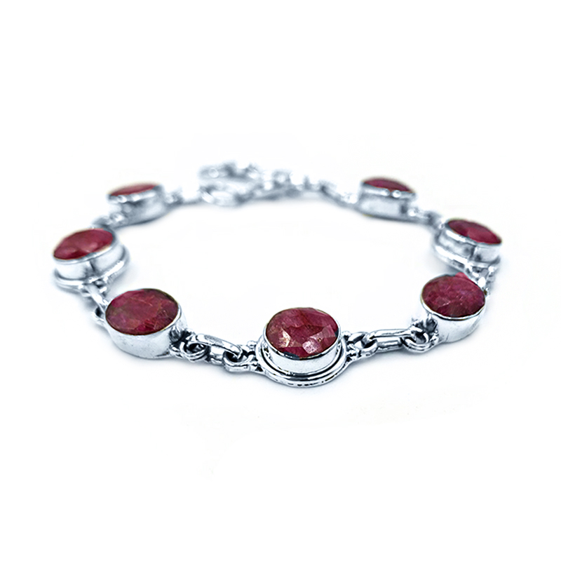 Χειροποίητο ασημένιο βραχιόλι Ρουμπίνι (οβάλ - στρογγυλο ταγέ) – Ο πολύτιμος λίθος του πάθους και της αγάπης