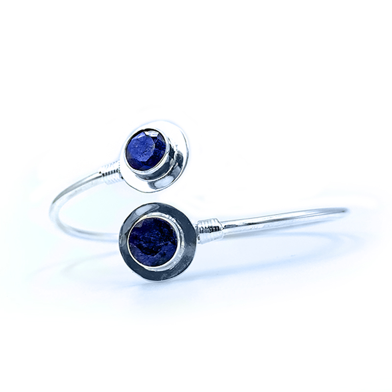 Χειροποίητο ασημένιο βραχιόλι με Μπλε Ζαφείρι (στρογγυλο – ταγέ) – Ο Βασιλικός πολύτιμος λίθος - Image 2