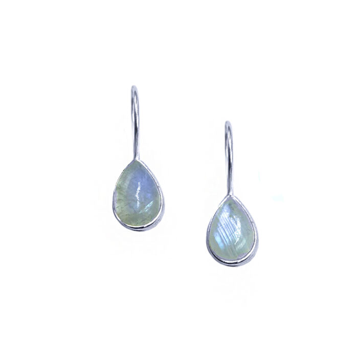 Χειροποίητα ασημένια σκουλαρίκια Φεγγαρόπετρα (Moonstone) δάκρυ – Ο λίθος της διαίσθησης