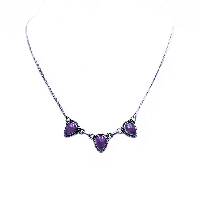 Ασημένιο χειροποίητο κολιέ Αμέθυστος τριπλό δάκρυ – Ο λίθος της ηρεμίας και της πίστης