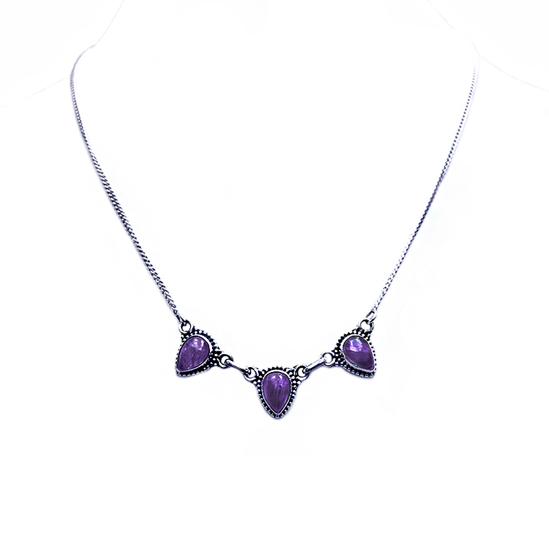 Ασημένιο χειροποίητο κολιέ Αμέθυστος τριπλό δάκρυ – Ο λίθος της ηρεμίας και της πίστης
