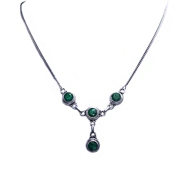 Χειροποίητο κολιέ από ασήμι 925° με Σμαράγδια – Ο πολύτιμος λίθος της πίστης και της ακεραιότητας