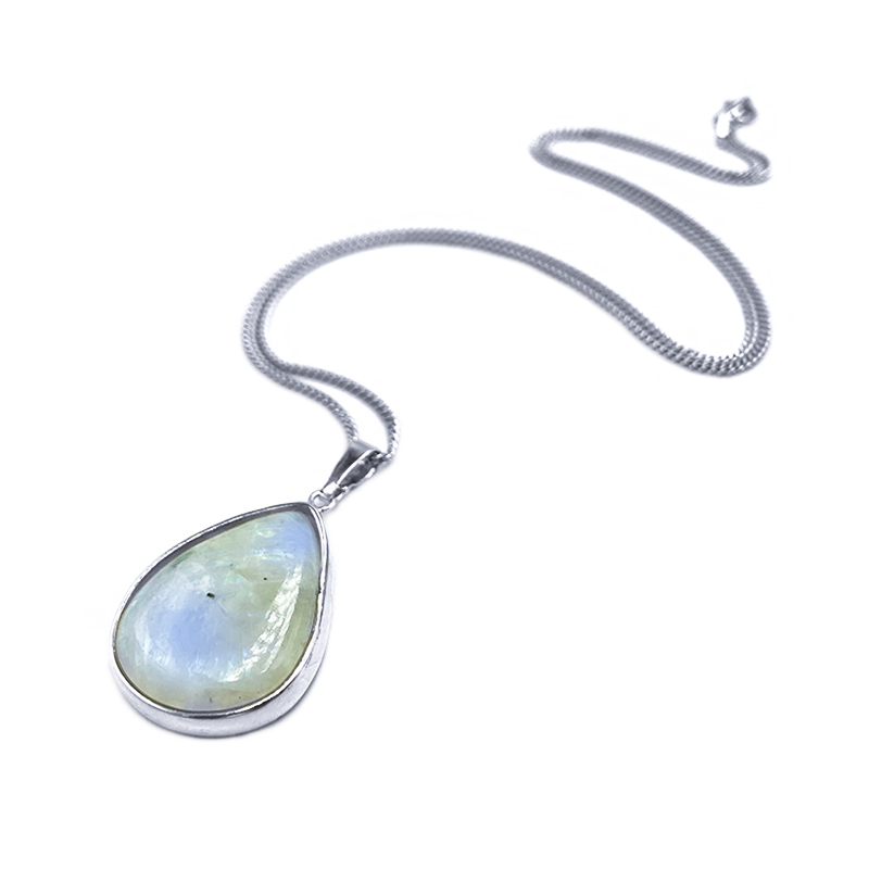Ασημένιο χειροποίητο μενταγιόν με Φεγγαρόπετρα (Moonstone) – Ο λίθος της διαίσθησης - Image 2