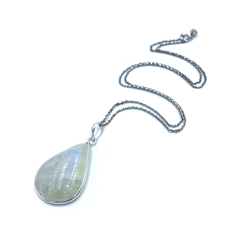 Ασημένιο χειροποίητο μενταγιόν με Φεγγαρόπετρα (Moonstone) – Ο λίθος της διαίσθησης - Image 2