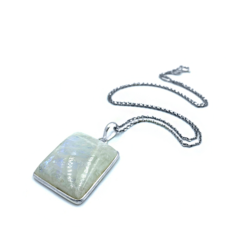 Ασημένιο χειροποίητο μενταγιόν με Φεγγαρόπετρα (Moonstone) – Ο λίθος της διαίσθησης - Image 3