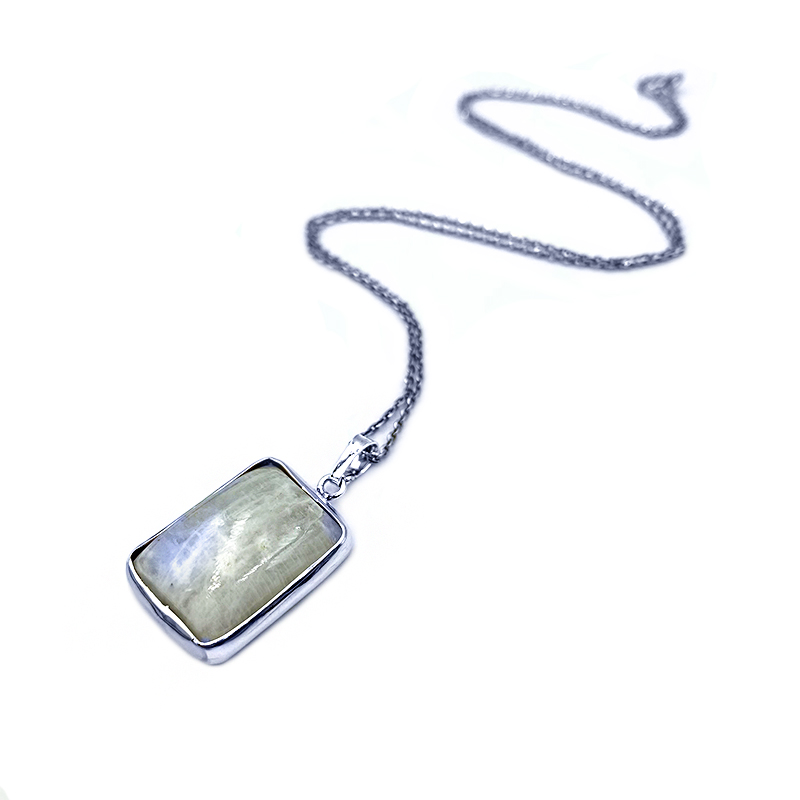 Ασημένιο χειροποίητο μενταγιόν με Φεγγαρόπετρα (Moonstone) – Ο λίθος της διαίσθησης - Image 2