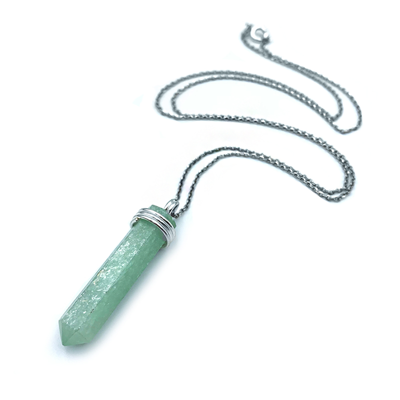 Χειροποίητο ασημένιο φυλαχτό με Αμαζονίτη – Ο λίθος της έμπνευσης