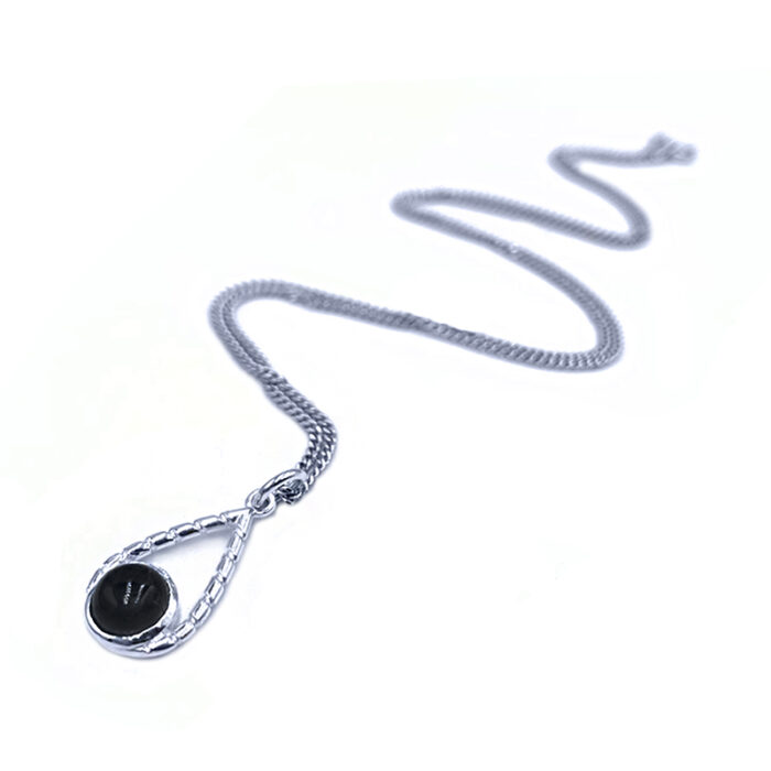 Χειροποίητο Ασημένιο μενταγιόν Μαύρος Όνυχας (στρογγυλο) – Ο λίθος της αντοχής και της επιμονής