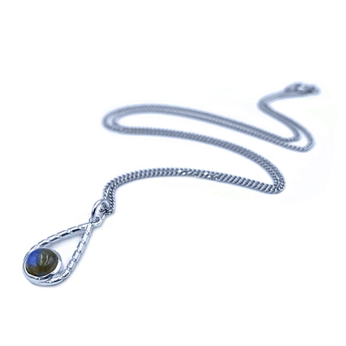 Χειροποίητο μενταγιόν Λαμπραδορίτης (στρογγυλο) σε ασήμι 925° – Ο λίθος της πνευματικότητας