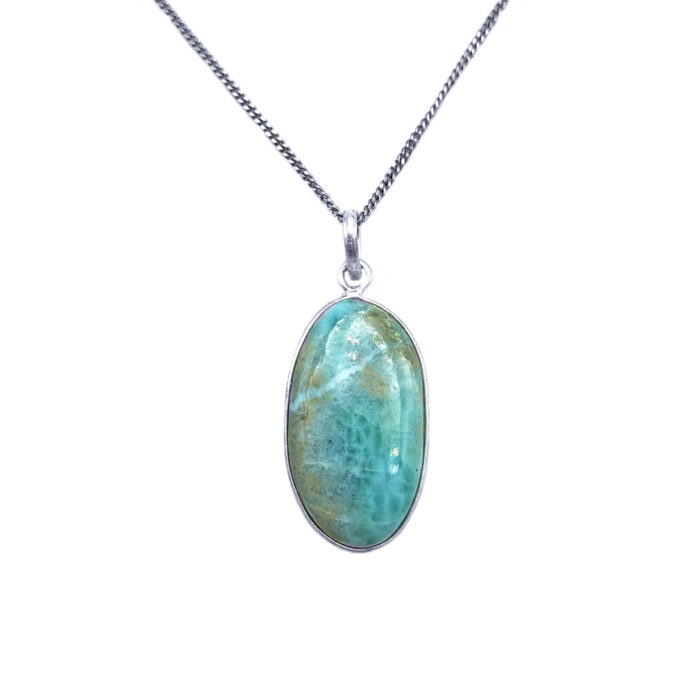 Χειροποίητο ασημένιο μενταγιόν με Λάριμαρ (Larimar) οβάλ – Ο λίθος αναζωογόνησης και της ανανέωσης