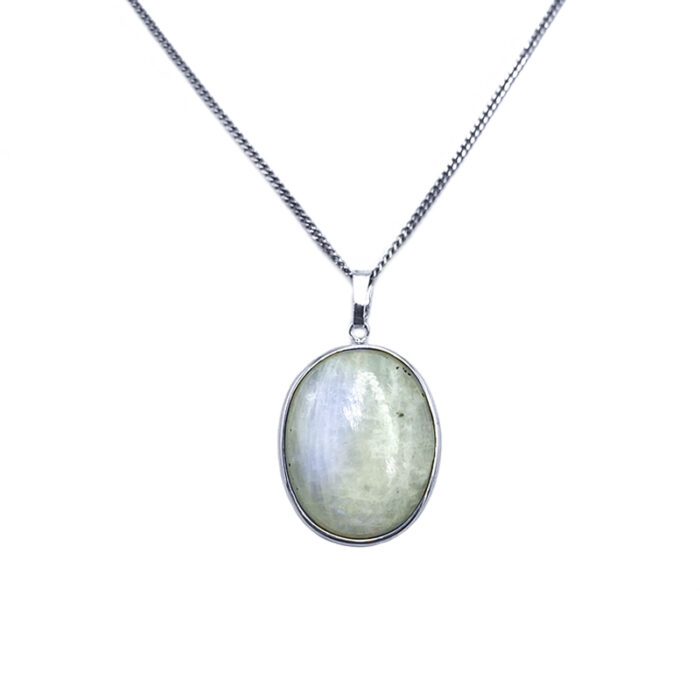 Χειροποίητο ασημένιο μενταγιόν με Φεγγαρόπετρα (Moonstone) οβάλ – Ο λίθος της διαίσθησης