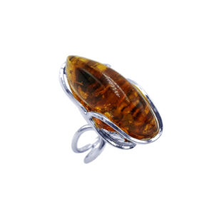 Χειροποίητο ασημένιο δαχτυλίδι με Κεχριμπάρι (3 Χ 1,7cm) – Ο αυτοκρατορικός λίθος