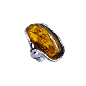 Χειροποίητο ασημένιο δαχτυλίδι με οβάλ Κεχριμπάρι – Ο αυτοκρατορικός λίθος