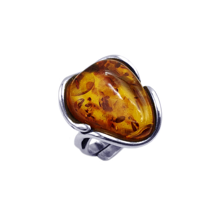 Χειροποίητο ασημένιο δαχτυλίδι με οβάλ Κεχριμπάρι (2.4 Χ 2.0cm) – Ο αυτοκρατορικός λίθος