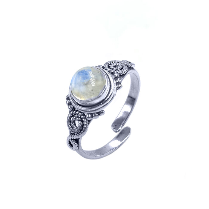 Χειροποίητο Ασημένιο δαχτυλίδι με Φεγγαρόπετρα (Moonstone) – Ο λίθος της διαίσθησης
