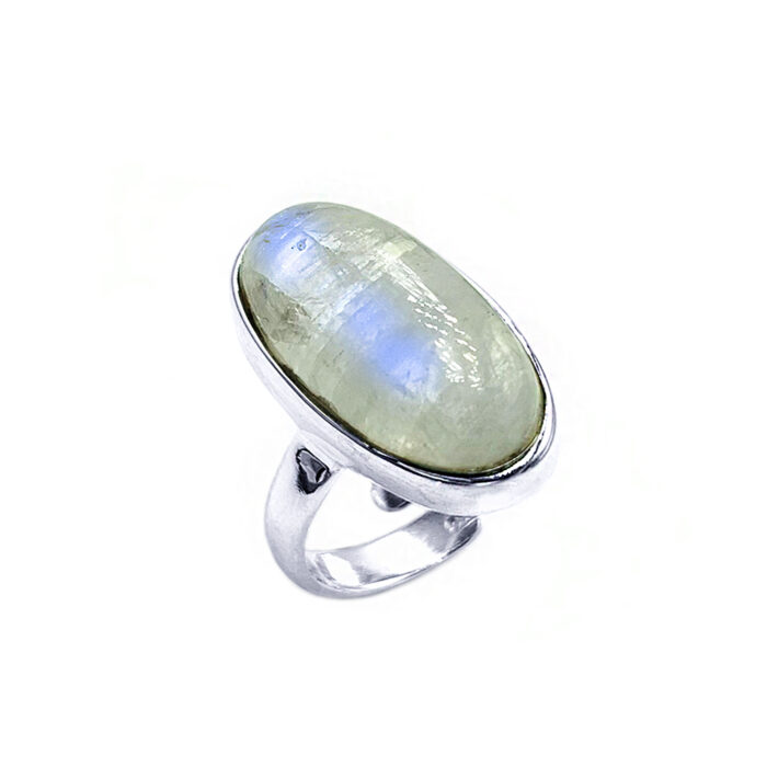 Χειροποίητο Ασημένιο δαχτυλίδι με οβάλ καπουσόν Φεγγαρόπετρα (Moonstone) – Ο λίθος της διαίσθησης